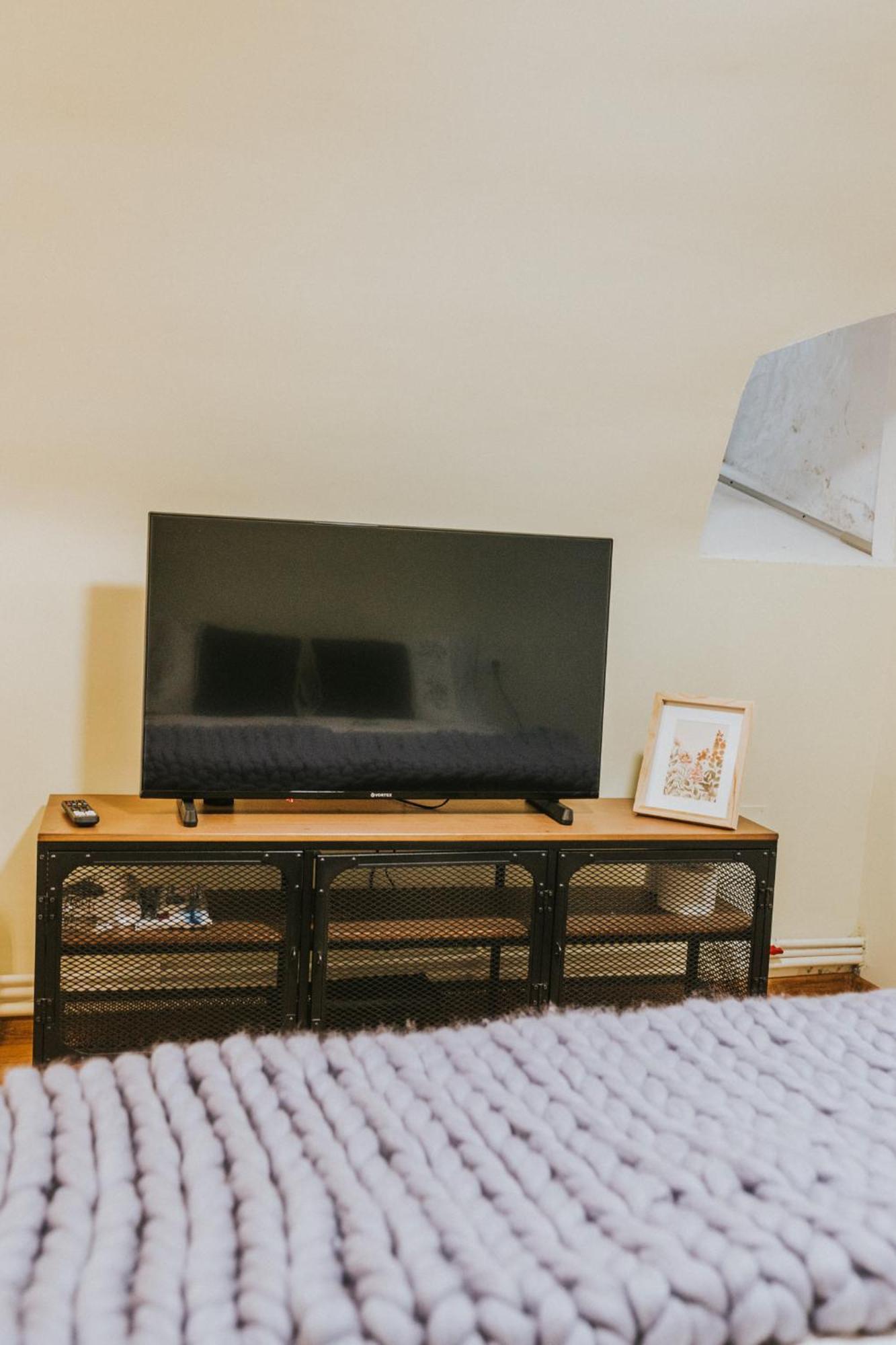 Locart -Cozy Downtown Apartment, Near Black Church With Free Wi-Fi Braşov Buitenkant foto